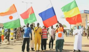 Niger: des milliers de personnes célèbrent le départ des militaires français