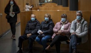 En Espagne, le port du masque redevient obligatoire à l'hôpital