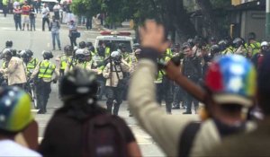 Venezuela : les opposants à nouveau bloqués par les policiers