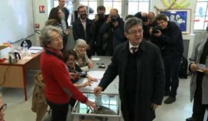 Présidentielle : Jean-Luc Mélenchon a voté à Paris