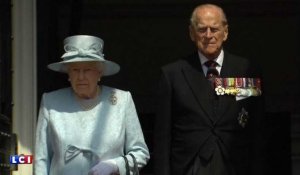 La reine Elizabeth II rend hommage aux victimes de l'incendie et des attaques terroristes (Vidéo)