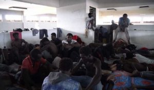 Plus de 900 migrants secourus au large de la Libye