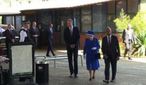 Incendie à Londres: la reine Elizabeth II s'est rendue sur place