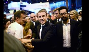 Emmanuel et Brigitte Macron : un fan du couple se lâche totalement devant le président (Vidéo)