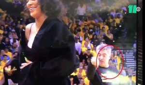Rihanna se fait crier dessus par un dirigeant d'Apple lors d'un match de NBA