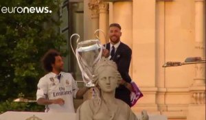 Retour triomphale des joueurs du Real Madrid après un doublé historique