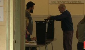 Les bureaux de vote ouvrent en Ecosse