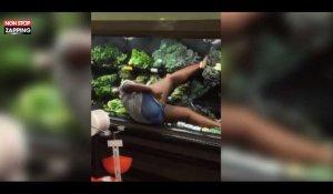 Une femme excitée par des légumes dans un supermarché, la vidéo WTF