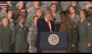 Donald Trump serre la main de sa femme Melania, le geste étrange (vidéo)