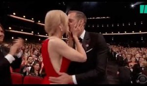Emmy Awards 2017: Nicole Kidman embrasse son partenaire dans "Big Little Lies" en pleine cérémonie