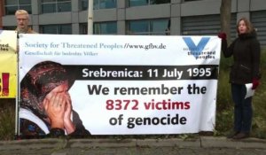 Procès Mladic: manifestation devant le TPIY