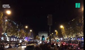 Les images du décompte de l'illumination des Champs-Élysées