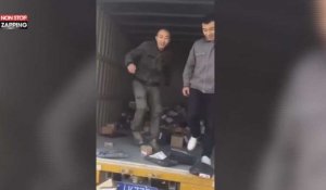 Chine : des livreurs massacrent des colis (Vidéo)  