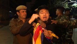 Ministre chinois à Delhi: des Tibétains en exil manifestent