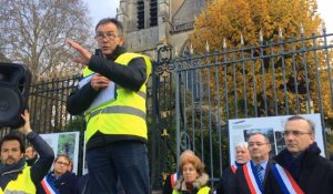 300 riverains de La LGV devant la préfecture 