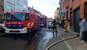 Impressionnant incendie dans la rue d'Iseghem, à Mouscron
