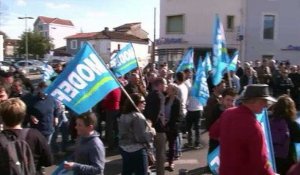 Grippe aviaire: Le Foll en visite à Mont-de-Marsan