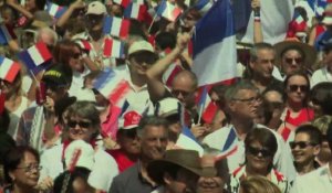 Manifestation pro-France à Nouméa pour la visite de Macron