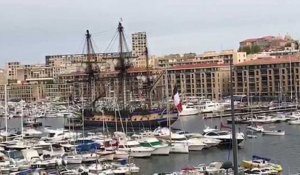 Vidéo - Marseille : l'Hermione a quitté le port de Marseille