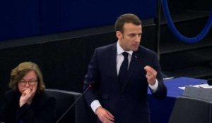 Macron défend les frappes menées en Syrie