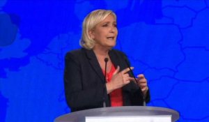 Marine Le Pen: l'UE des Macron-Merkel est "à bout de souffle"
