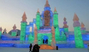 Des sculptures de glace pour un festival chinois