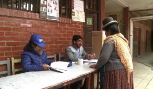 Les Boliviens votent dans leurs premières primaires