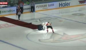 José Mourinho glisse et chute lourdement lors d'un match de hockey (vidéo)