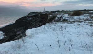 Neige : les falaises boulonnaises se réveillent sous un manteau blanc