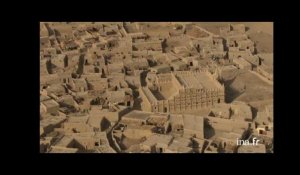 Mali : village traditionnel au bord du fleuve Niger