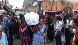 Guatemala: Procession funéraire pour les victimes de l'éruption