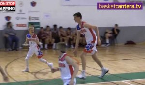 À seulement 12 ans, ce basketteur canadien de 2 mètres terrasse ses adversaires ! (vidéo)