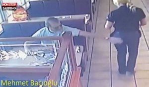 Etats-Unis : Un client d'un restaurant touche les fesses d'une serveuse (Vidéo)