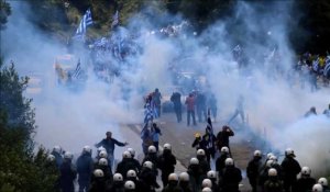 Grèce: heurts entre police et manifestants en marge de l'accord