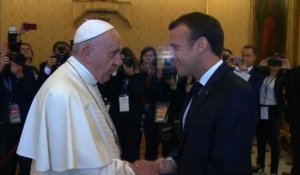 Macron reconctre le pape Francois au Vatican