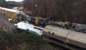 Vidéo amateur montre la scène de la collision entre deux trains