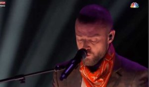 Super Bowl 2018 : Justin Timberlake rend hommage à Prince avec un duo virtuel (vidéo)