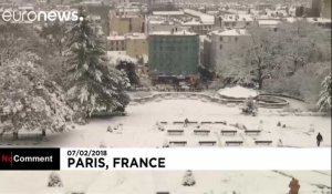 Les jardins enneigés du Sacré-Cœur transformés en piste de ski improvisée