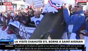Élisabeth Borne, la ministre des Transports, huée à à Saint-Aignan-Grandlieu (vidéo)