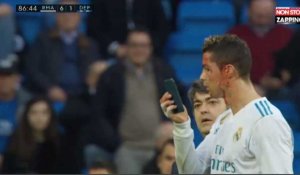 Cristiano Ronaldo : Le visage en sang, il utilise un portable pour constater les dégâts (Vidéo)