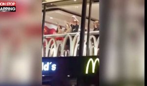 Les Bleus en finale : Un petit garçon dans un McDonald's lance un énorme clapping ! (vidéo)