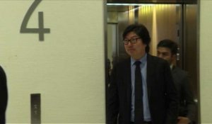 Jean-Vincent Placé arrive au tribunal pour son procès