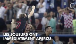 Coupe du monde : un photographe écrasé par les joueurs croates lors du but de Mandzukic