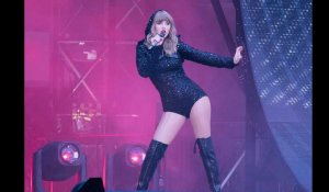 Taylor Swift : Son hilarante chute en plein concert sous la pluie (Vidéo)