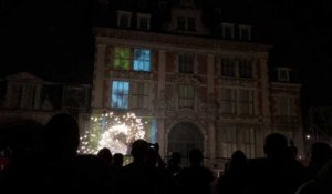 Spectacle son et lumières 'Armistice' sur la place d'Armes à Namur