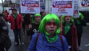 Argentine: manifestation anti et pro-avortement