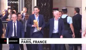 France : les champions du monde font le show à l'Elysée