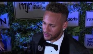 Foot: fin des spéculations, Neymar dit rester au PSG
