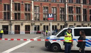 Attaque au couteau à Amsterdam : la police n'exclut aucune piste