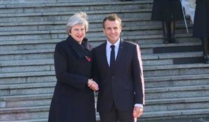 Theresa May rejoint le périple mémoriel de Macron dans la Somme
